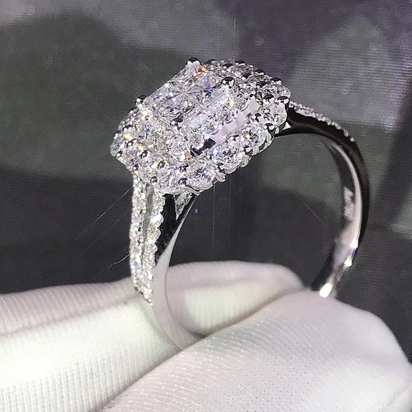 New Luxury solid 925 sterling silver Diamond Ring - Picture 3 of 8